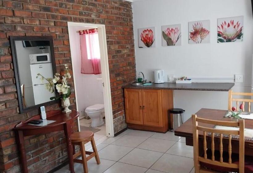 ペンション Lily Guesthouse