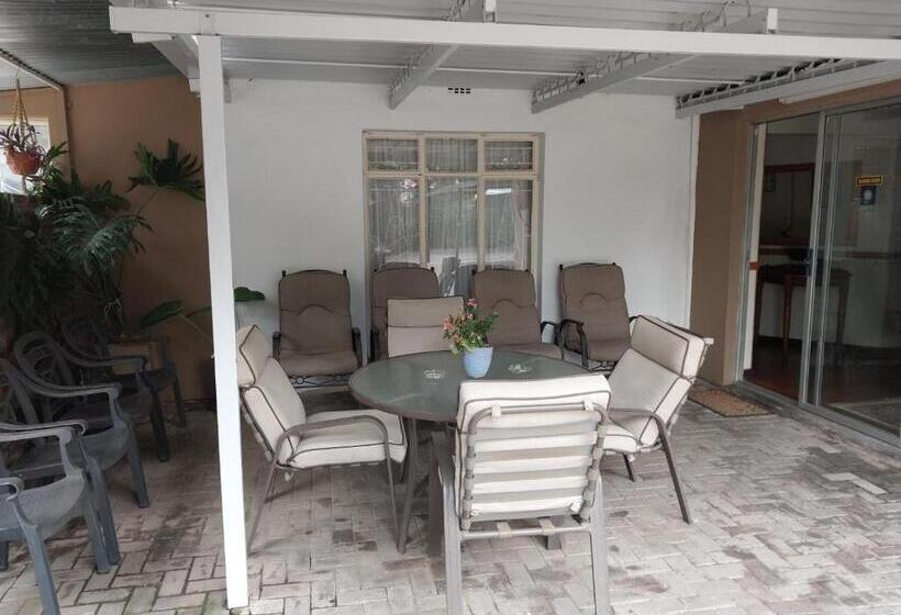 ペンション Lily Guesthouse