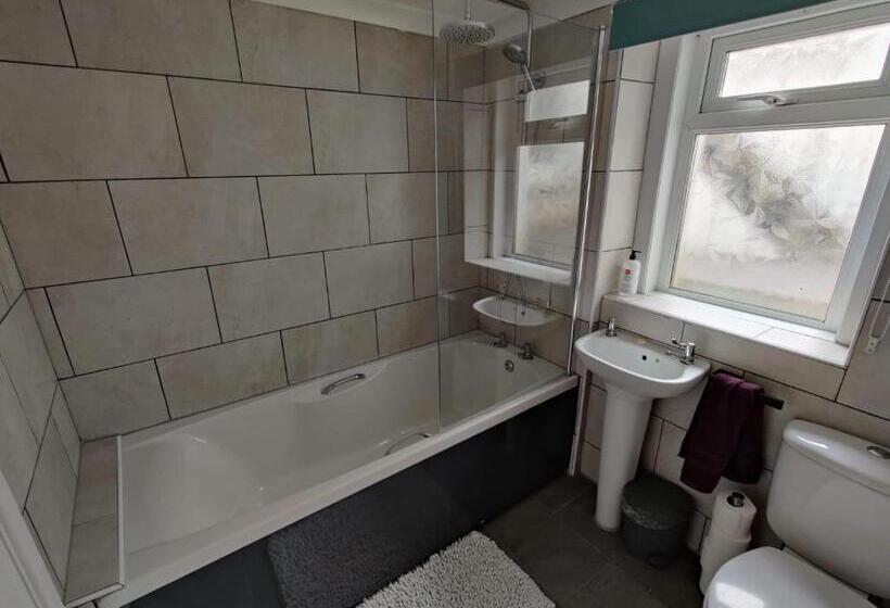 膳宿费 Llwynygog Guest House