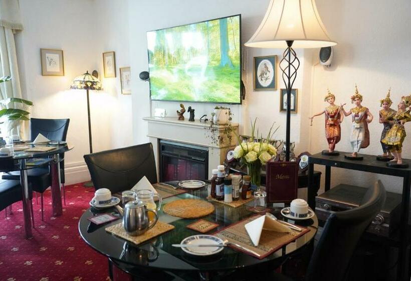 פנסיון Marlborough Guest House B & B