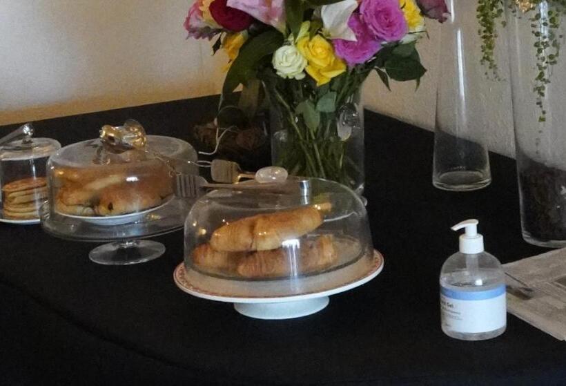 بنسيون Marlborough Guest House B & B