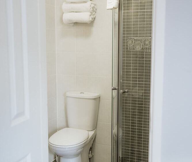 膳宿费 Red Mullions Guest House