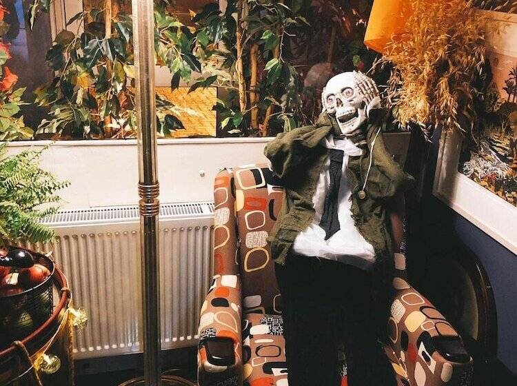 پانسیون Rose Lodge Guest House