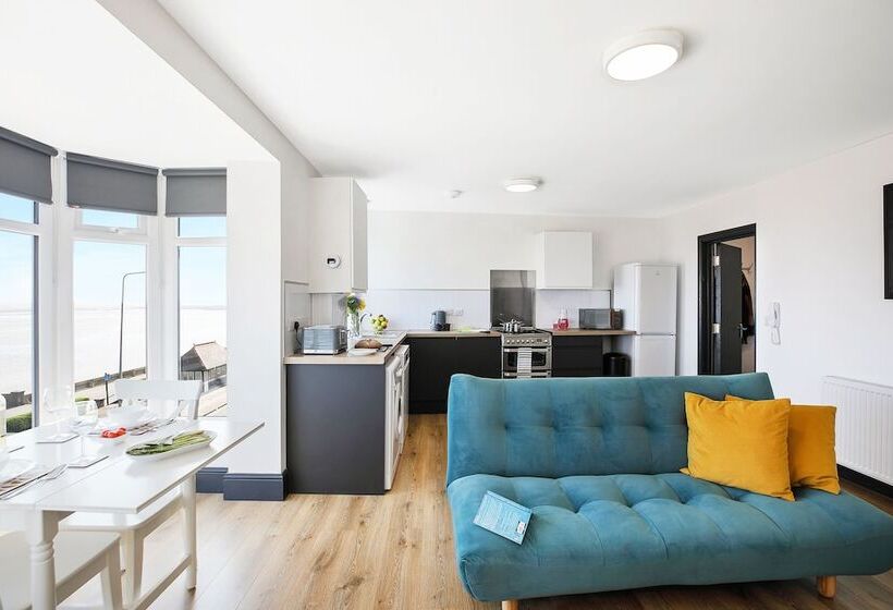 Пансион Tyme Suites On Kingsway