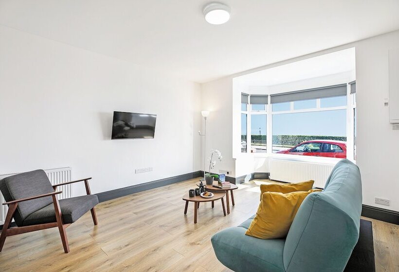 Пансион Tyme Suites On Kingsway