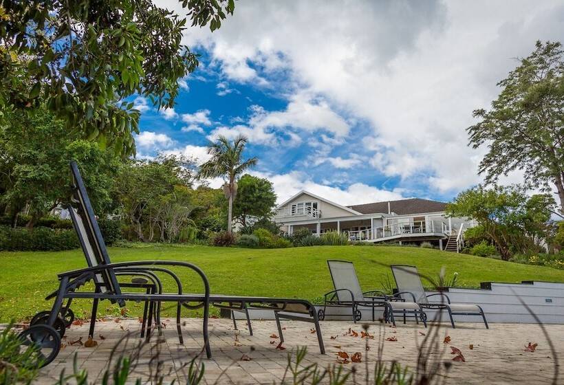 پانسیون Stannards Guest Lodge 4 Star B&b, Knysna