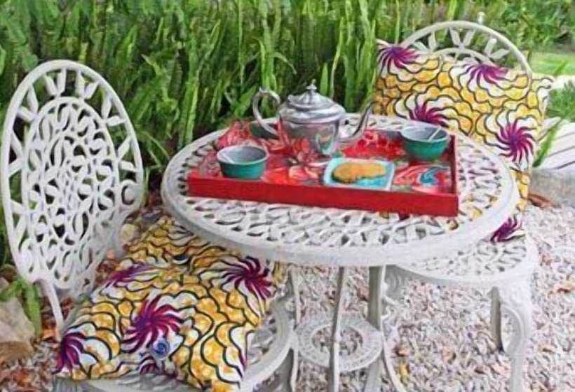 پانسیون Stannards Guest Lodge 4 Star B&b, Knysna