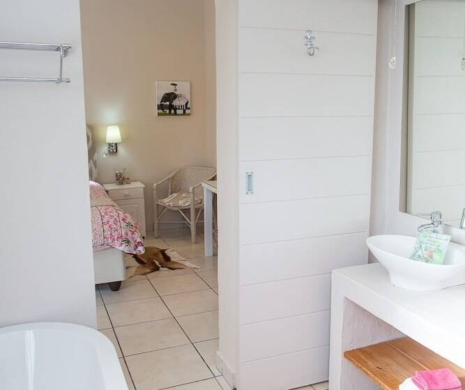 پانسیون Stannards Guest Lodge 4 Star B&b, Knysna