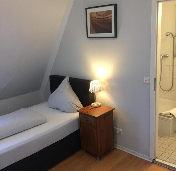 펜션 The Dubliner Hotel & Irish Pub