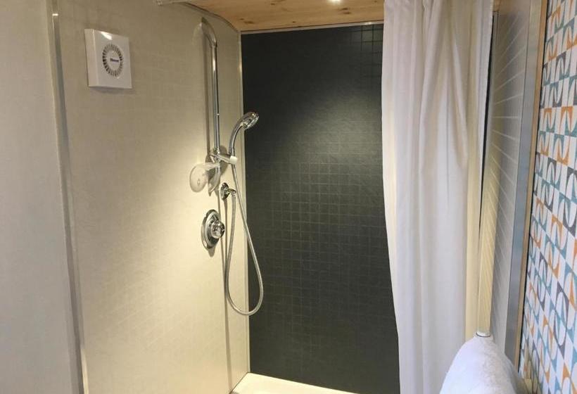 ペンション The Willows Guest House