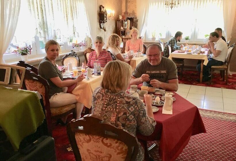 Pension Ramona   Hotel Garni