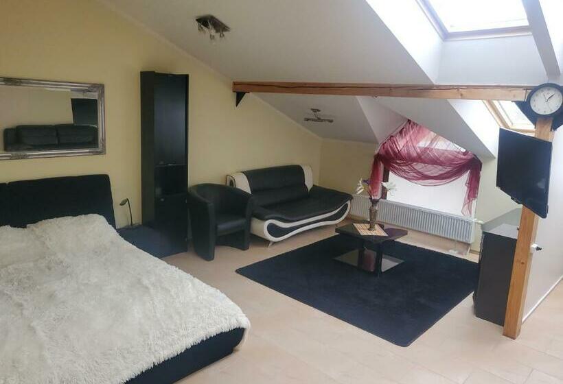 هاستل Green Smiltynė