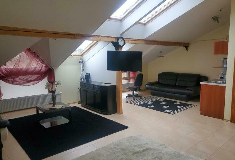 هاستل Green Smiltynė