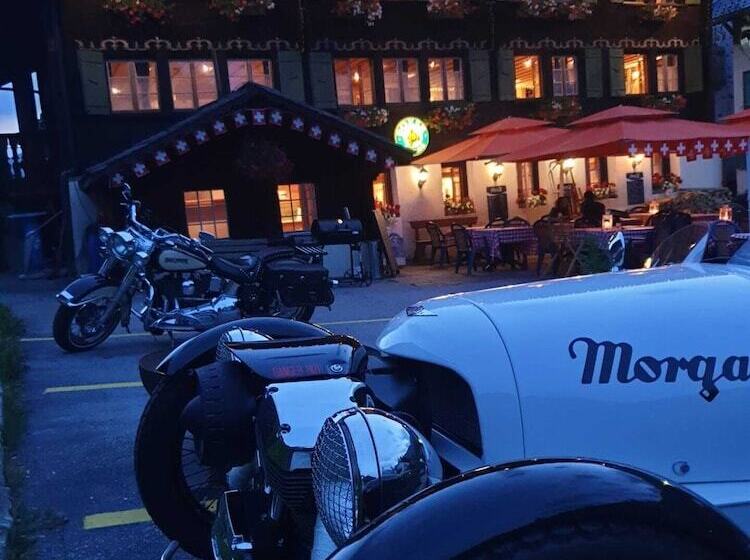 Общежитие L Auberge De L Ours