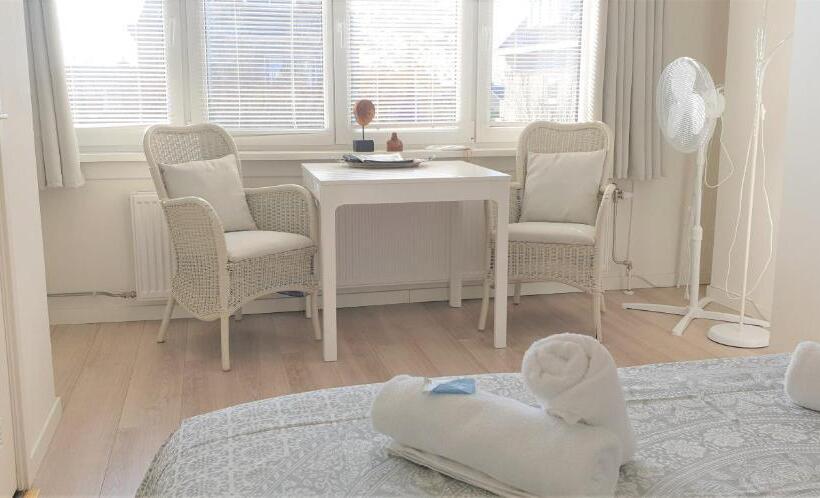 ユースホステル Pension Zandvoort Aan Zee