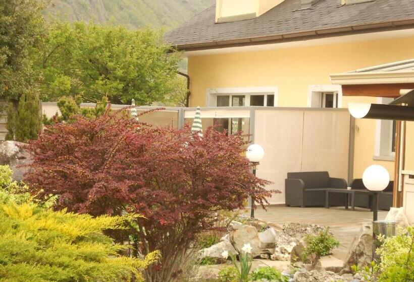 ユースホステル Relais De La Sarvaz