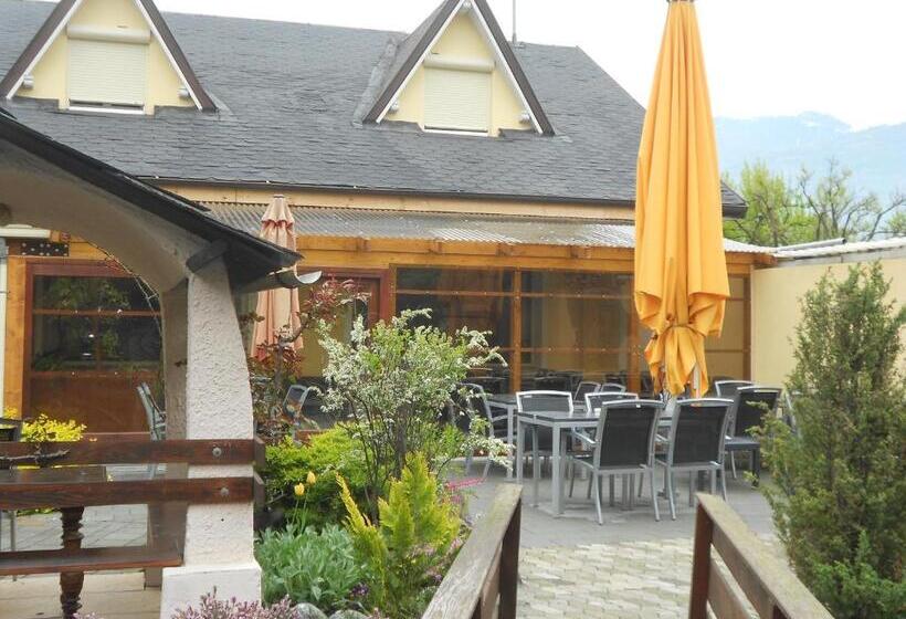 ユースホステル Relais De La Sarvaz