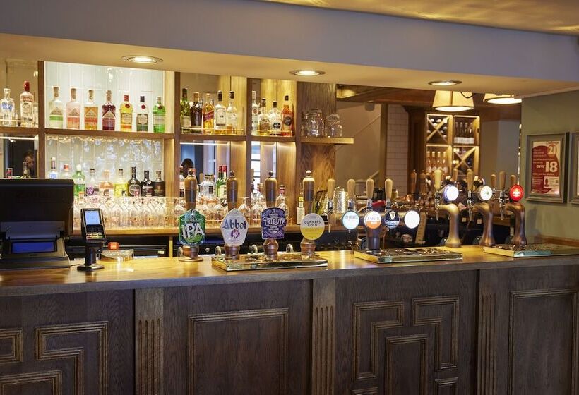 호스텔 Rose Revived By Chef & Brewer Collection