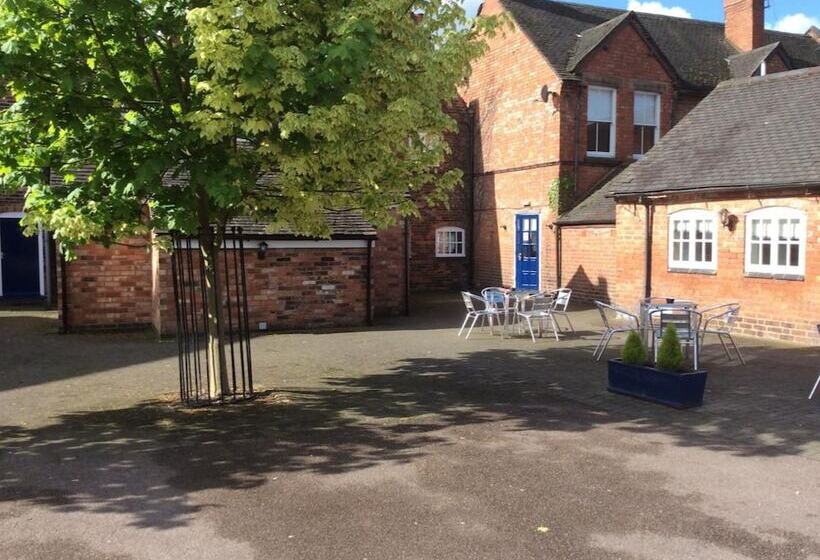 Общежитие Tamworth Arms