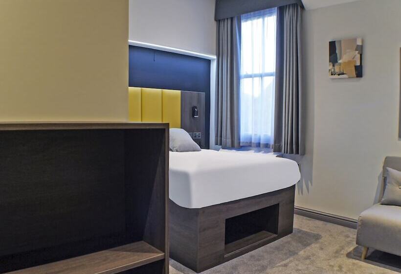 Общежитие Tamworth Arms