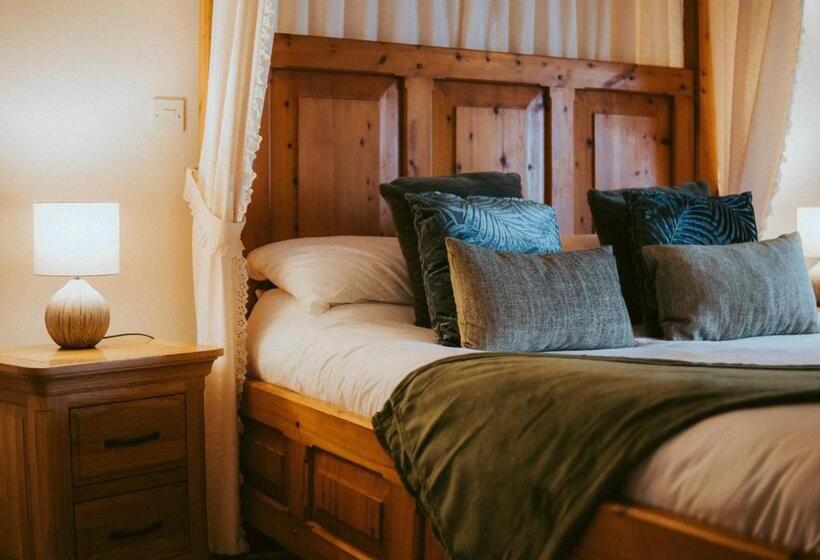 הוסטל The Heathfield Inn