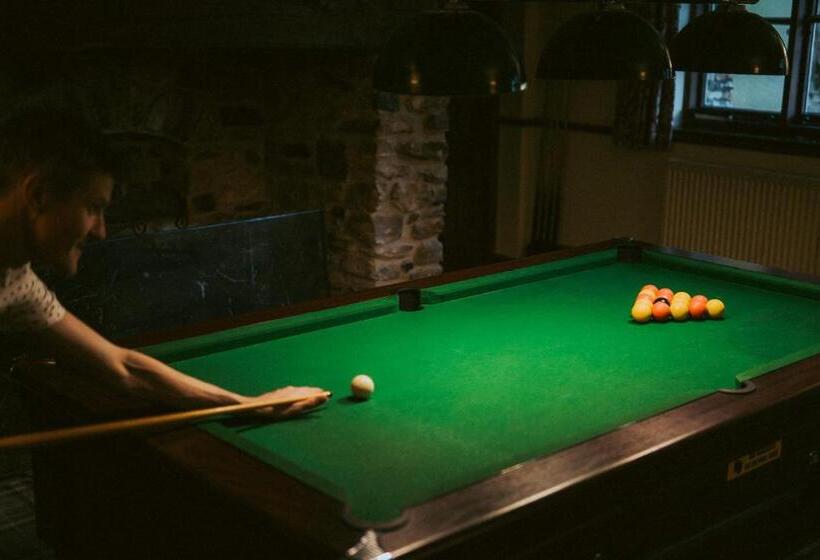 הוסטל The Heathfield Inn