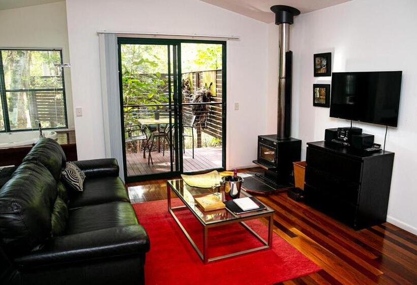 Amore On Buderim Rainforest Cabins