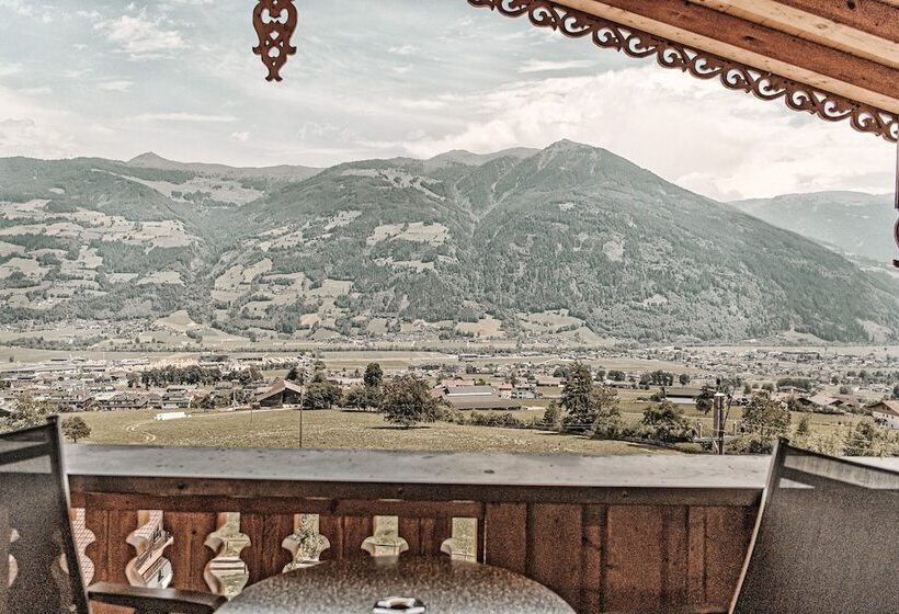 Aster Boutique Hotel & Chalets