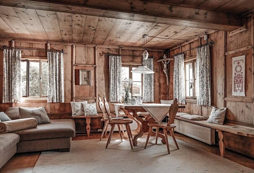 Aster Boutique Hotel & Chalets