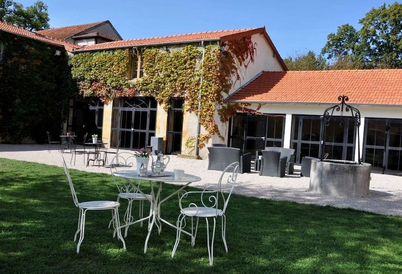 צימר Château De Matel