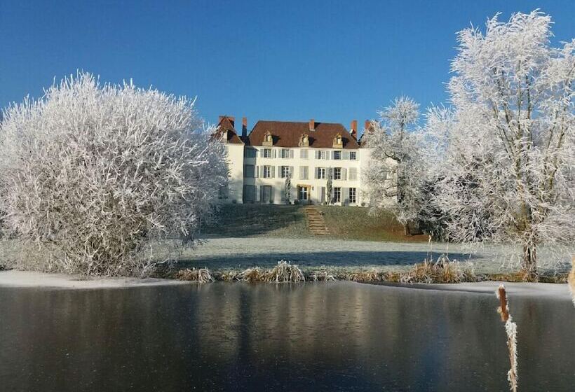 ベッドアンドブレックファースト Château De Matel