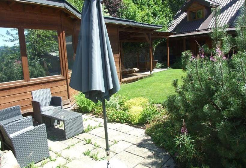 Happy House Apartments