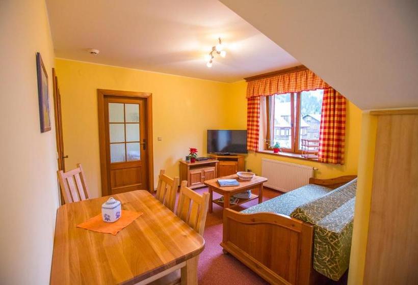 Happy House Apartments