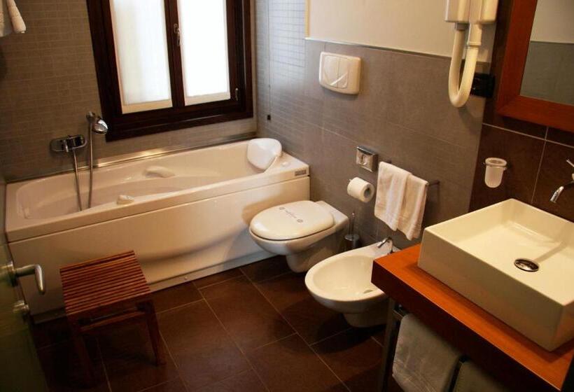 ホテル Agriturismo Fossa Mala