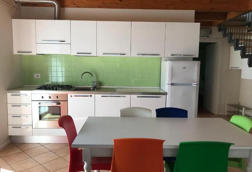 هتل Agriturismo Maso Bergot