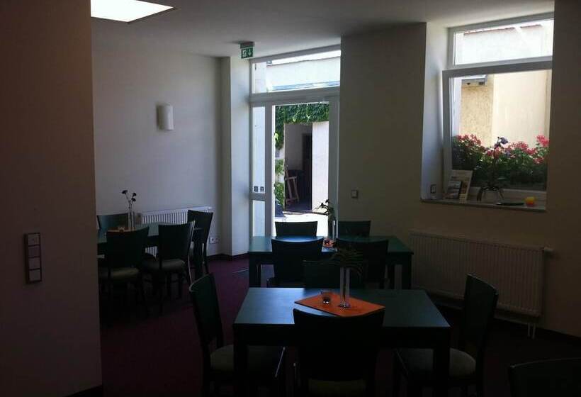 Отель An Der Porzellan Manufaktur Pension