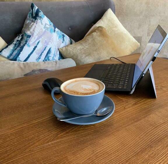 Отель Embankment