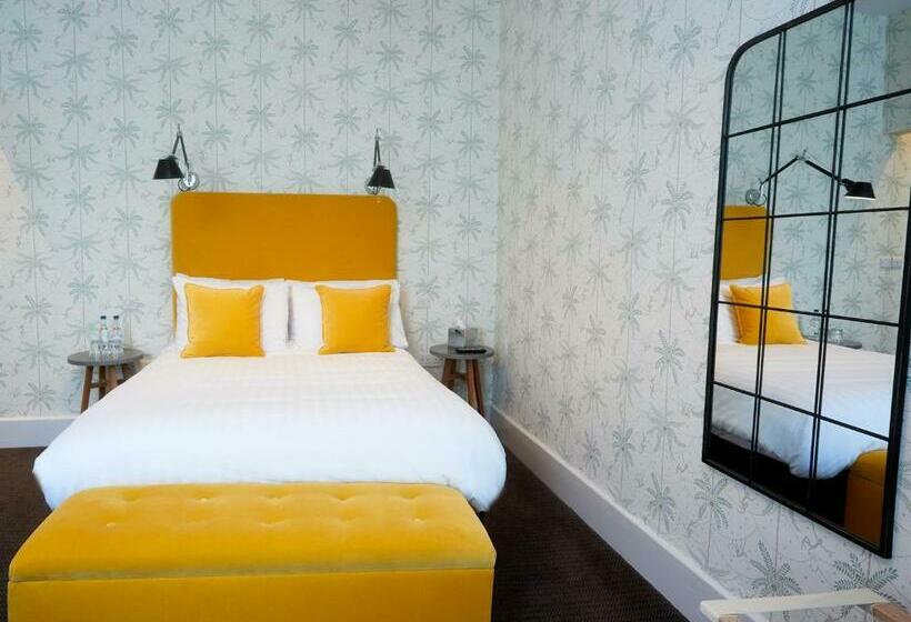 Отель Embankment