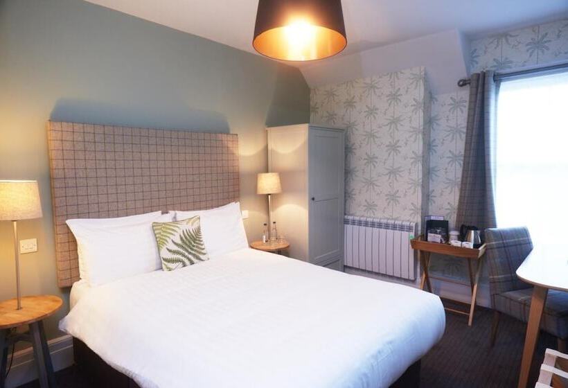 Отель Embankment