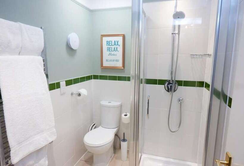 Отель Embankment