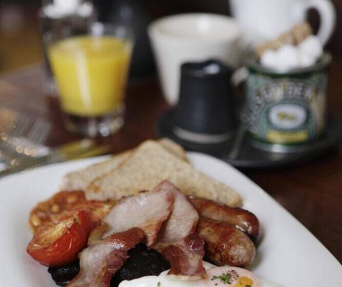 Отель Embankment