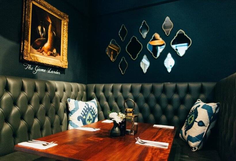 Отель Embankment