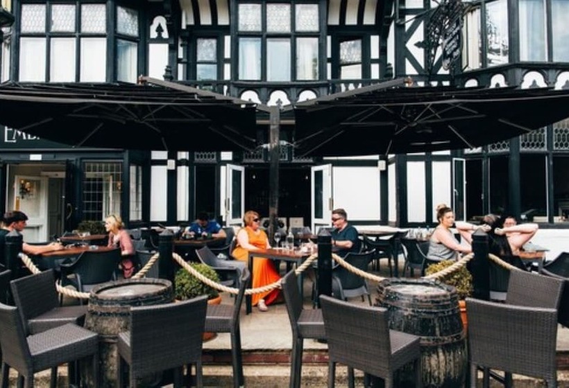 Отель Embankment