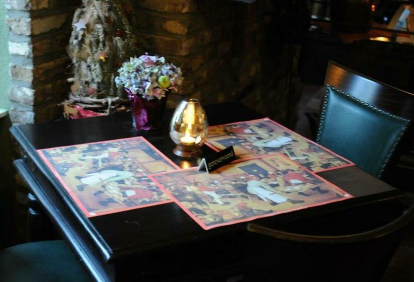 هتل Gasterij De Poort