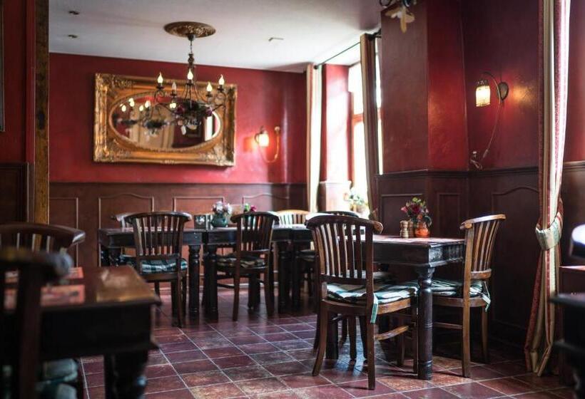 هتل Gasterij De Poort