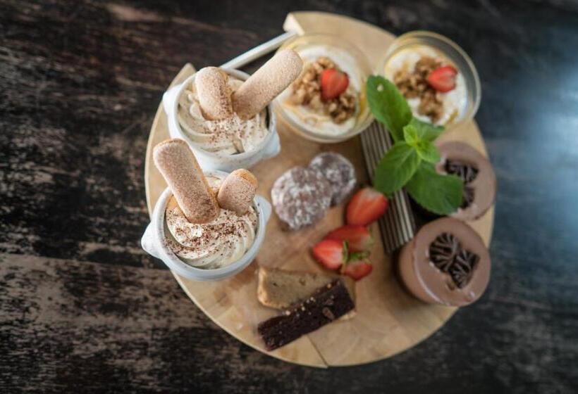 هتل Gasterij De Poort