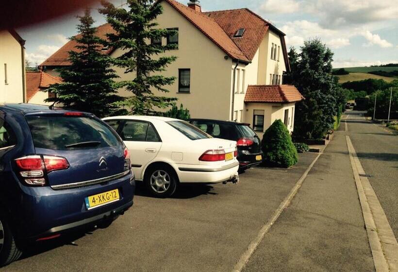 ホテル Gästehaus Hannelore