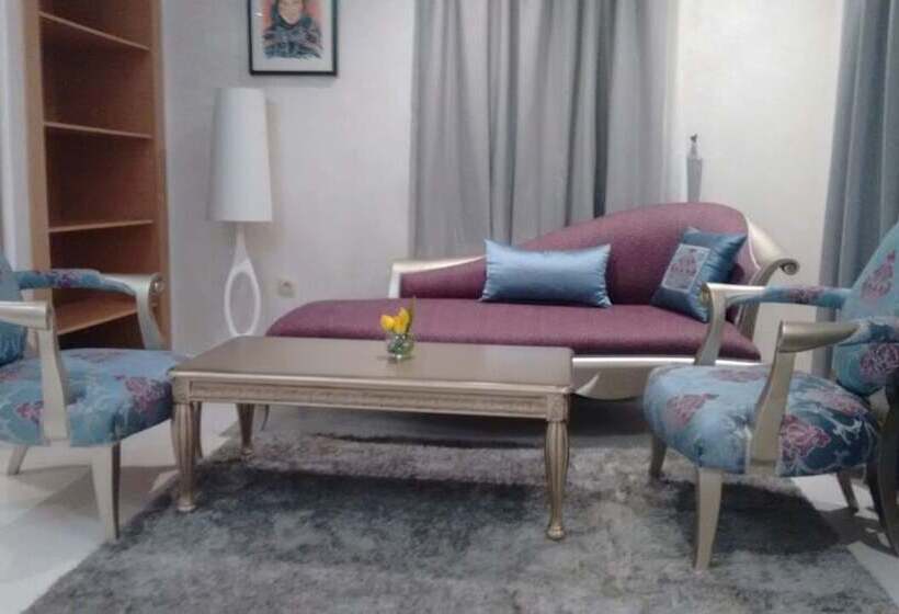 هتل Hospitality Inn