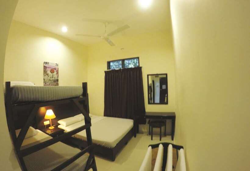 فندق Perhentian Tivoli Inn