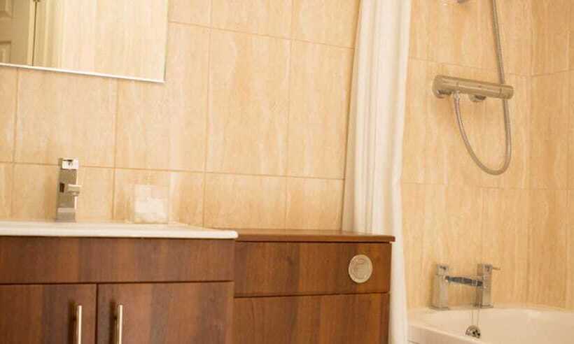 Отель The Peel Aldergate